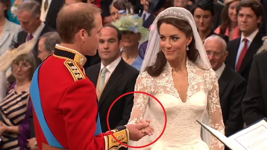 Prince William and Kate Middleton at their wedding at Westminster Abbey in London - 29 April 2011 FAMOUS PICTURES AND FEATURES AGENCY 13 HARWOOD ROAD LONDON SW6 4QP UNITED KINGDOM tel +44 (0) 20 7731 9333 fax +44 (0) 20 7731 9330 e-mail info@famous.uk.com www.famous.uk.com FAM41203