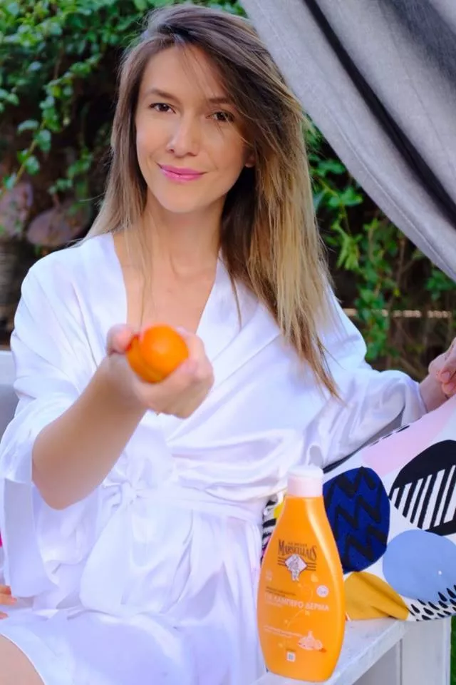 adela