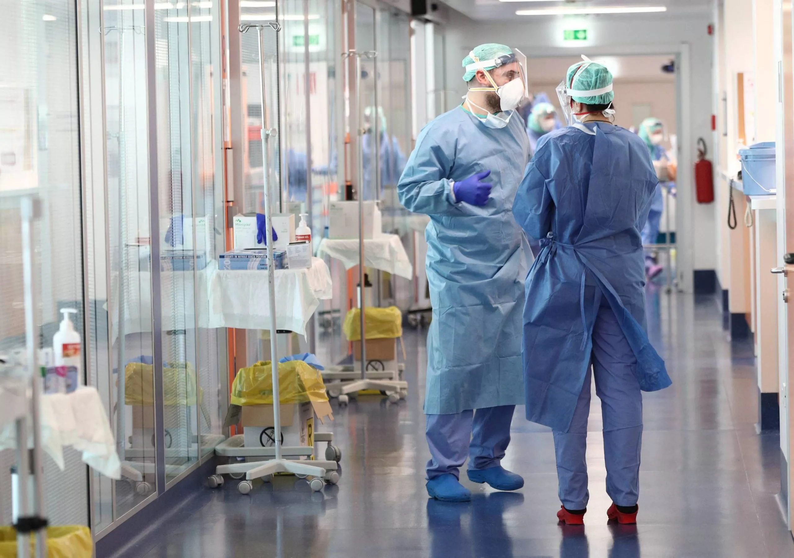 Intensive care unit at the Nuova Poliambulanza hospital for the Coronavirus Covid-19, doctors and nurses, healthcare workers and hospital workers with overalls and protection to prevent infection. Brescia, Italy on March 19, 2020. Photo by Filippo Venezia/IPA/ABACAPRESS.COM