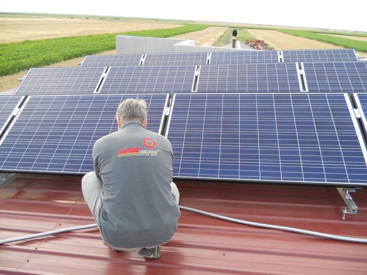 Montare panouri solare fotovoltaice