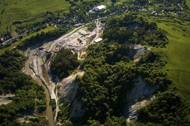 Salina Praid este inchisa dupa ce raul Corund a strapuns albia si s-a infiltrat in salina Praid si in exploatarea de sare din subteran, existand pericol de prabusire, 02 iunie 2025. Inquam Photos / Alex Nicodim