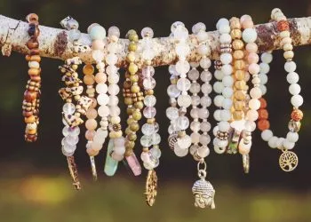 bijuterii cu pietre semipretioase