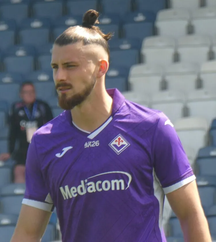 Radu Drăgușin, criticat dur în presa italiană după Fiorentina - Frosinone 0-3
