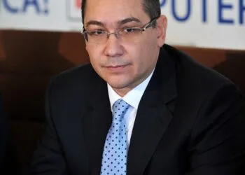 Ponta acuză „hienele” care l-au criticat pe Nicușor Dan după recepția de 1 Decembrie