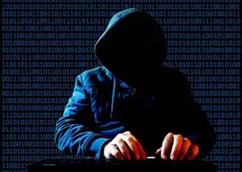 Atac cibernetic nou: CAPTCHA falsă Cloudflare instalează backdoor ascuns