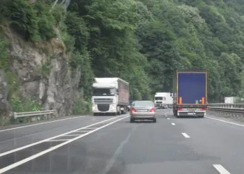 Valea Oltului: restricții pentru camioane, prelungite până pe 15 noiembrie