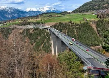 Transalpina: circulație restricționată din cauza vremii nefavorabile
