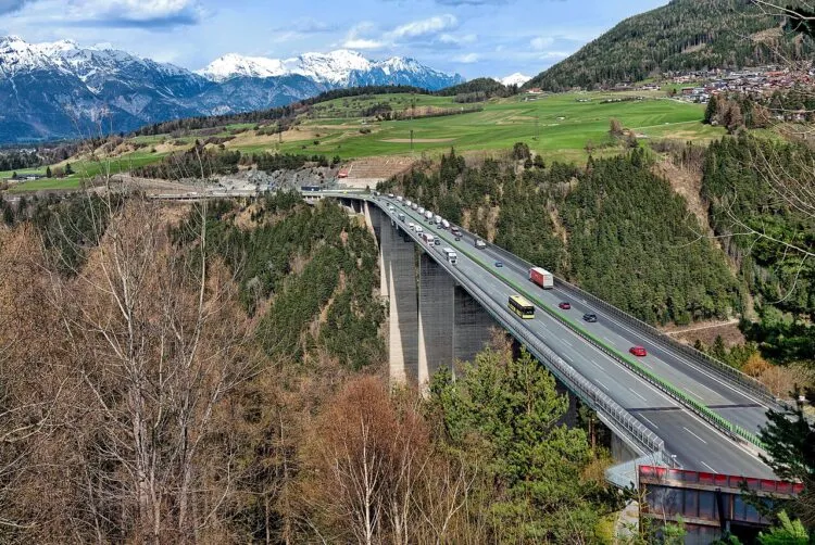 Transalpina: circulație restricționată din cauza vremii nefavorabile