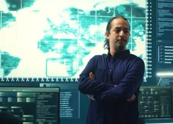 Agenții americani și britanici dezvăluie malware iranian care spionează jurnaliști