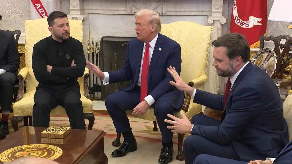 Trump cere lui Zelenski să oprească atacurile asupra rafinăriilor rusești