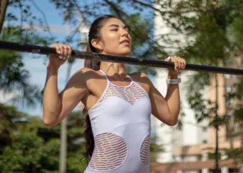 Distribuția musculară explică de ce tracțiunile sunt mai dificile pentru femei