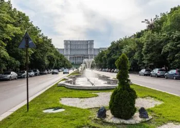 AUR refuză să voteze orice guvern din care nu face parte