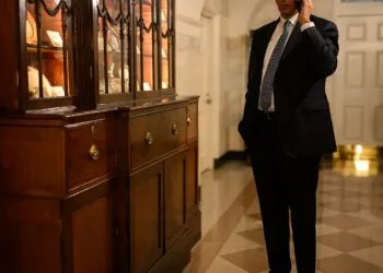 Trump și Putin au discutat o oră despre pace în Ucraina