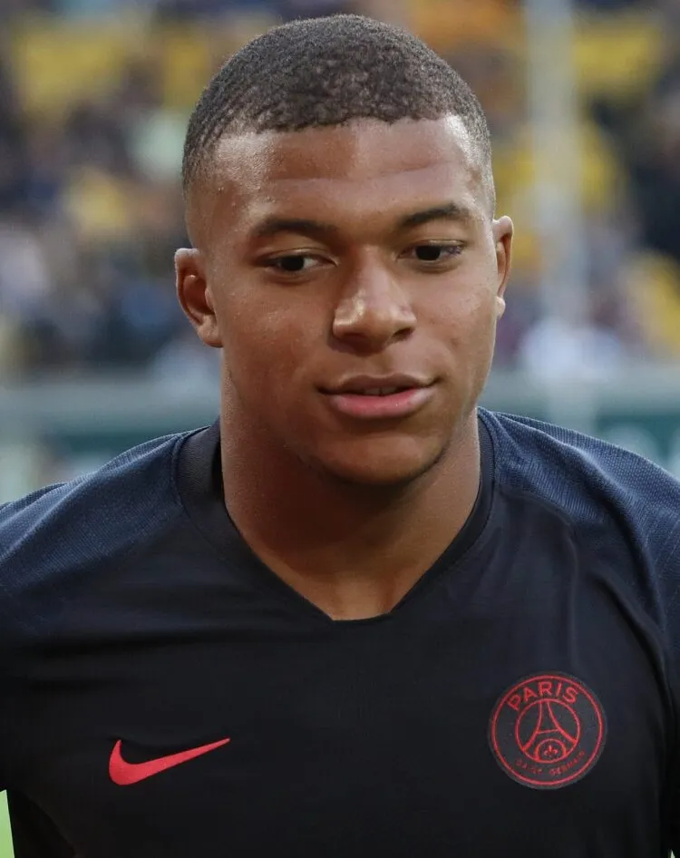 Mbappe, țintă de protest la derby-ul Atletico–Real Madrid