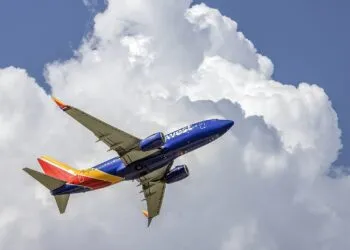TAROM primește prima aeronavă Boeing 737 MAX, botezată Mircea Lucescu