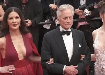 Michael Douglas și Catherine Zeta-Jones sărbătoresc zilele de naștere pe 25 septembrie