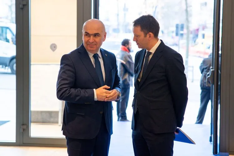 Guvernul Mureșan preluează miniștri din formula Bolojan