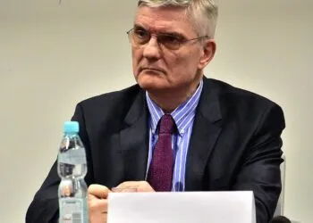 Dăianu: reforma salarizării unitare necesară, deşi tensionează dialogul politic
