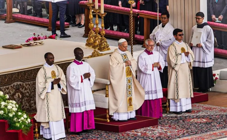 Papa Leon al XIV-lea a împlinit 71 de ani, în primul an marcat de apeluri la pace