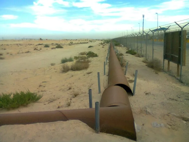 Arabia Saudită închide conducta de petrol Est-Vest după atac cu dronă