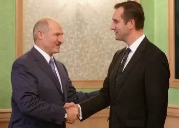 Lukașenko caută să negocieze cu Occidentul, riscând legăturile cu Putin