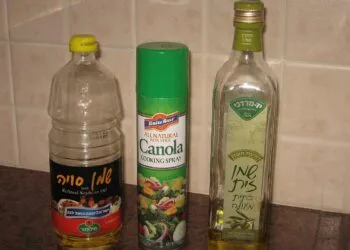 Uleiul de floarea-soarelui, opțiune sănătoasă și ieftină pentru gătit zilnic