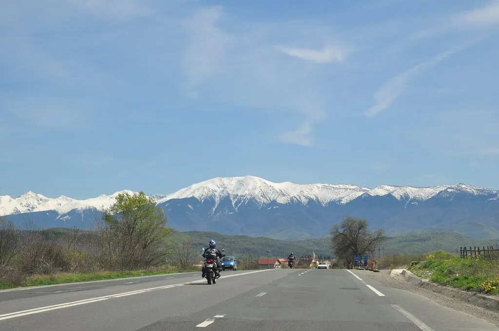 Doi turiști salvați din Munții Făgăraș după cinci ore de operațiune
