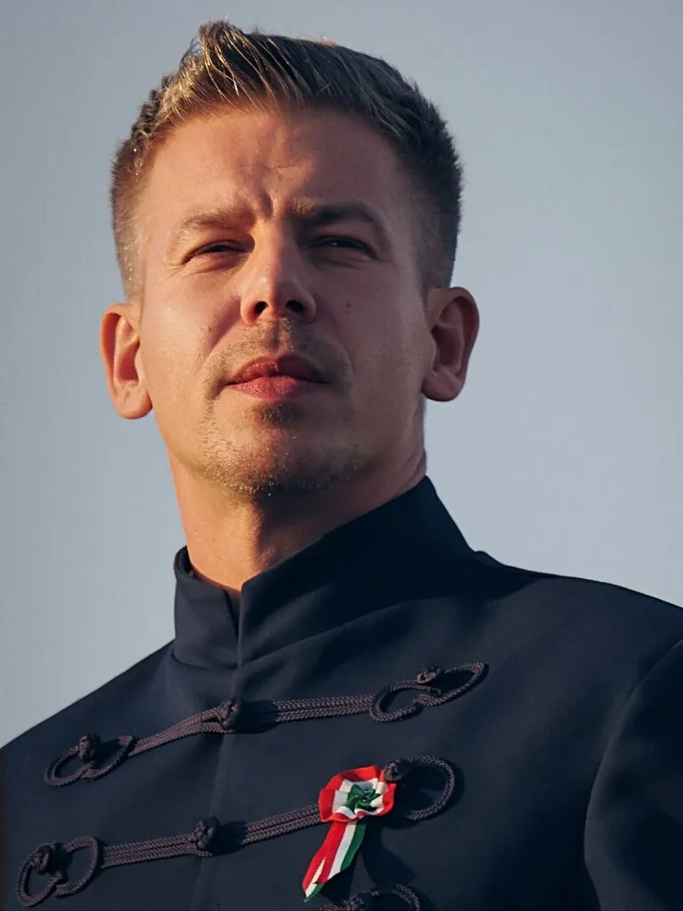 Procurorii maghiari cer ridicarea imunității premierului Péter Magyar și a doi miniștri