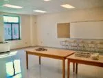 Elevii au maxim 40 de absenţe justificate pe an, iar 10 nemotivate costu bursa