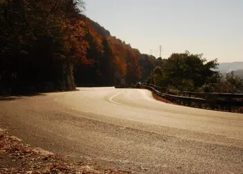 DN1 în Prahova se închide temporar pentru montarea unei pasarele pietonale