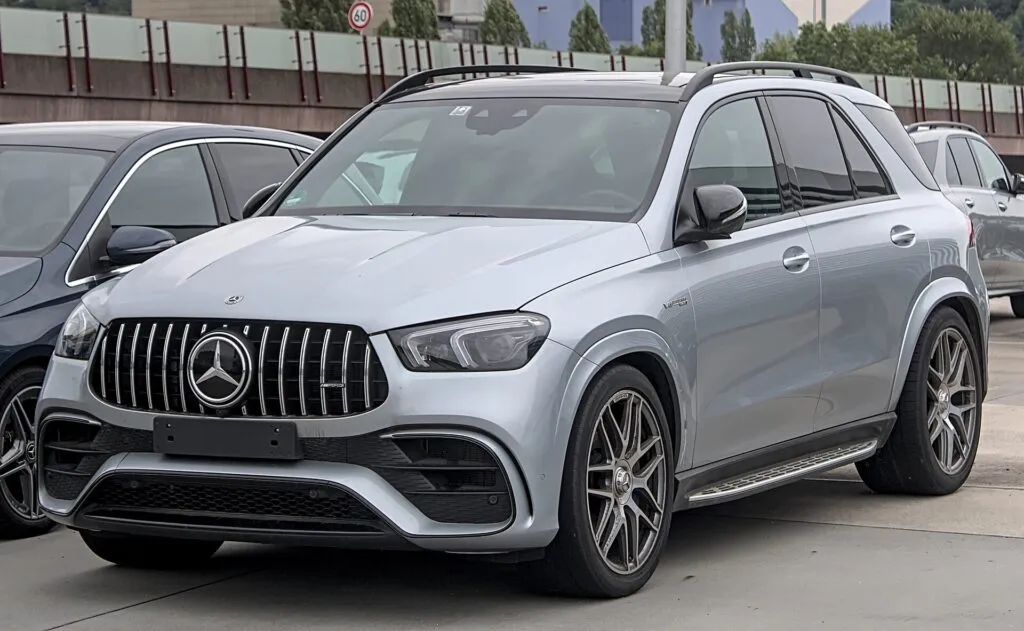 Mercedes-Benz GLE și GLS 2026 vine cu sistem de operare MB.OS și actualizări OTA