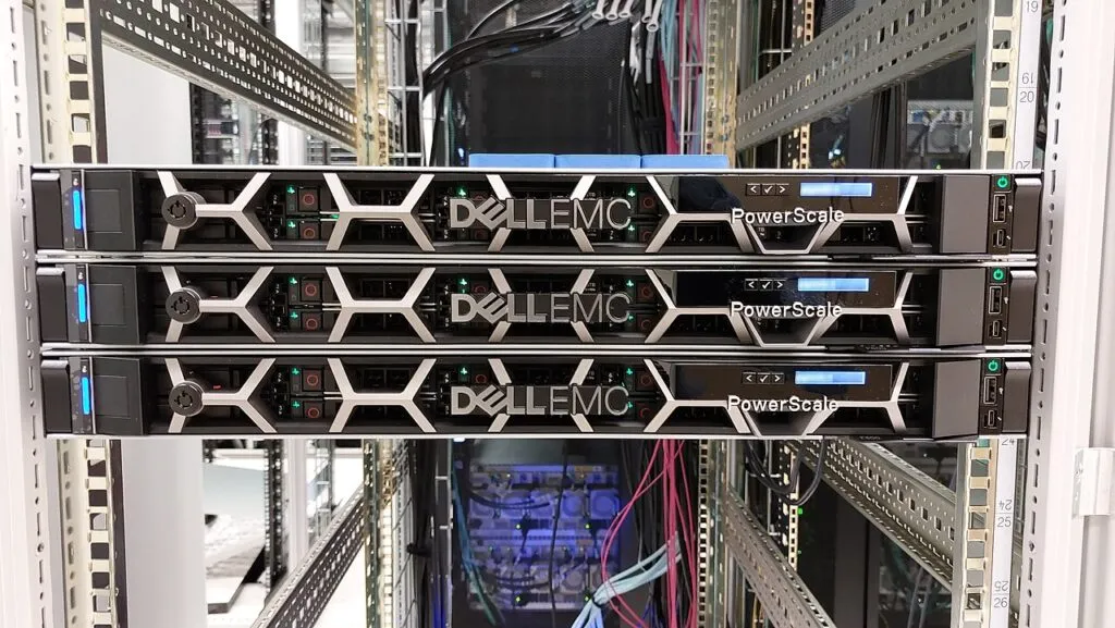 Dell alertează asupra vulnerabilităților critice în sistemele de stocare containerizate