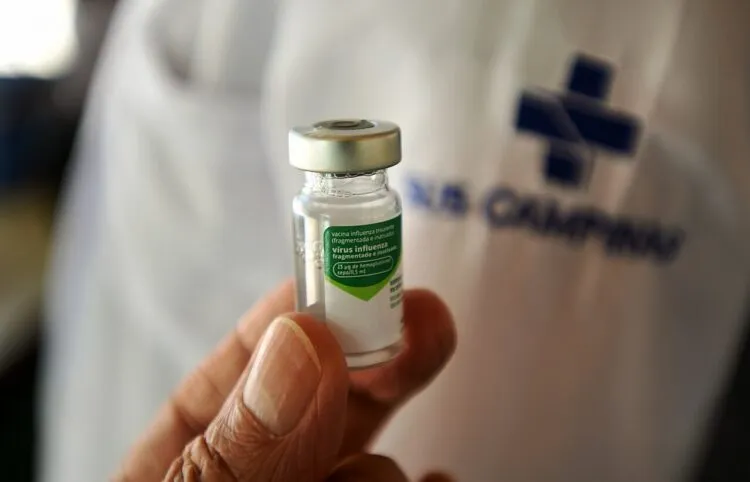 Farmaciile primesc 600.000 doze de vaccin antigripal săptămâna viitoare