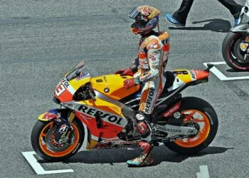 Marc Márquez câștigă MotoGP în Japonia, cursa F1 din Malaezia amânată