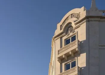 Mii de portughezi protestează în marile orașe din cauza crizei imobiliare