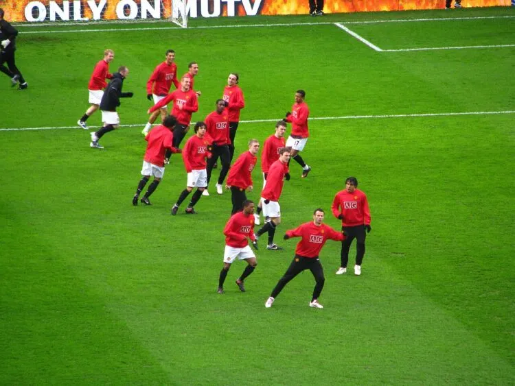 Scholes și Rooney în conflict: cine vrea medalia din 2011-2012?