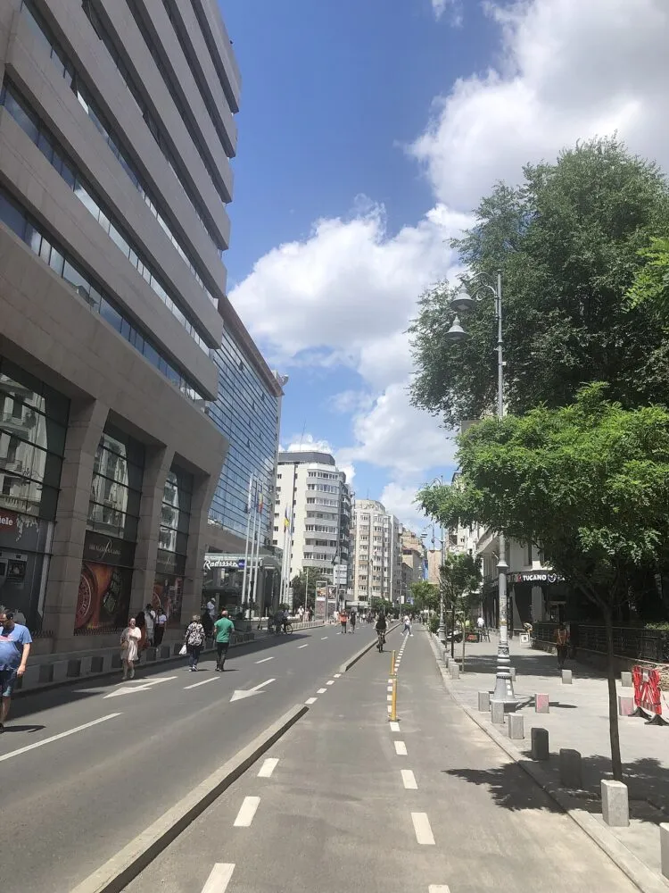 Calea Victoriei devine pietonală în penultimul weekend al proiectului „Străzi Deschise