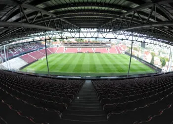 CFR Cluj datorează impresarilor peste 2,5 milioane de euro