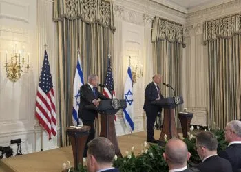 Trump compară tăcerea Rusiei asupra ciupei cu ascunderea Chinei la COVID