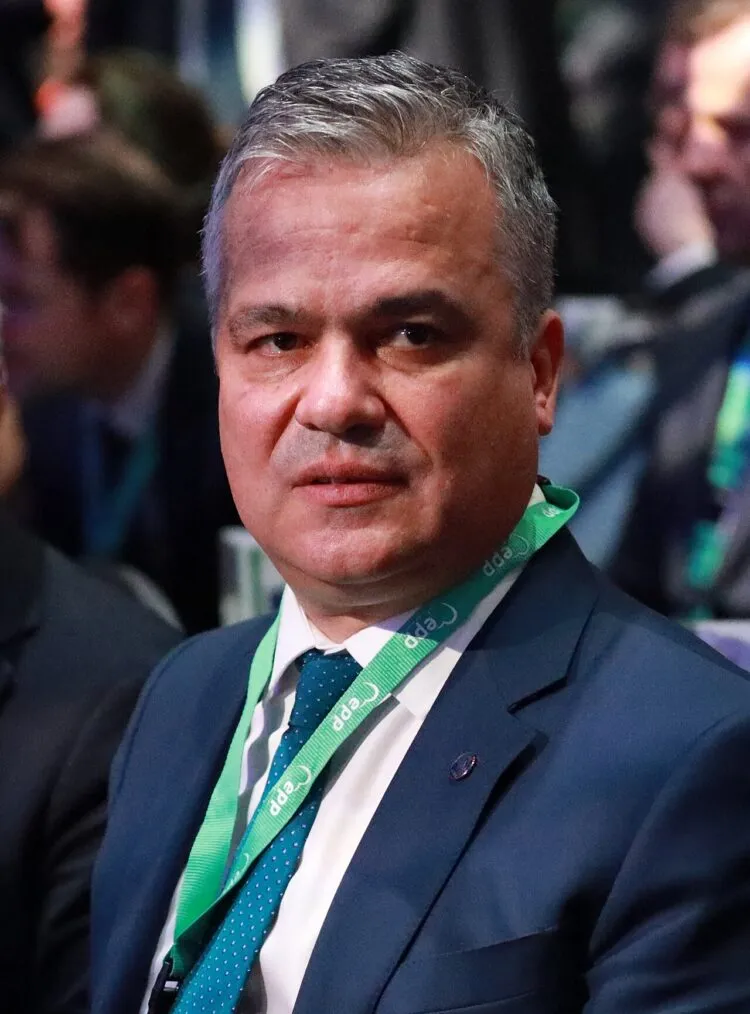 Adrian Veștea critică votul PNL pentru Guvernul Niculescu
